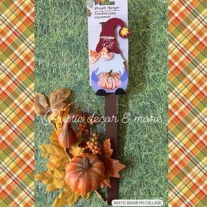 Harvest Gnome Metal Wreath Hanger Durable Fall Home Indoor Out door Decoration